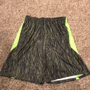 Men’s M Under Armor Athletic Shorts (7)